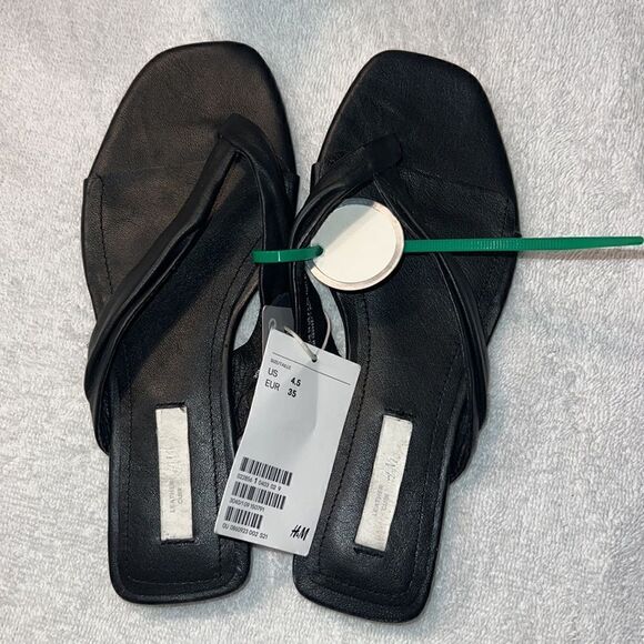 H&M sandals  - Picture 2 of 3